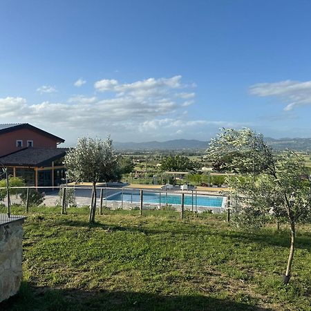 Agriturismo Incanto Della Natura Cannara Exterior photo
